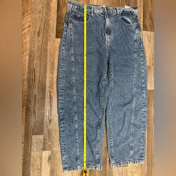 Women’s NWOT Outland Denim Barrel Leg Jeans - Picture 4 of 7